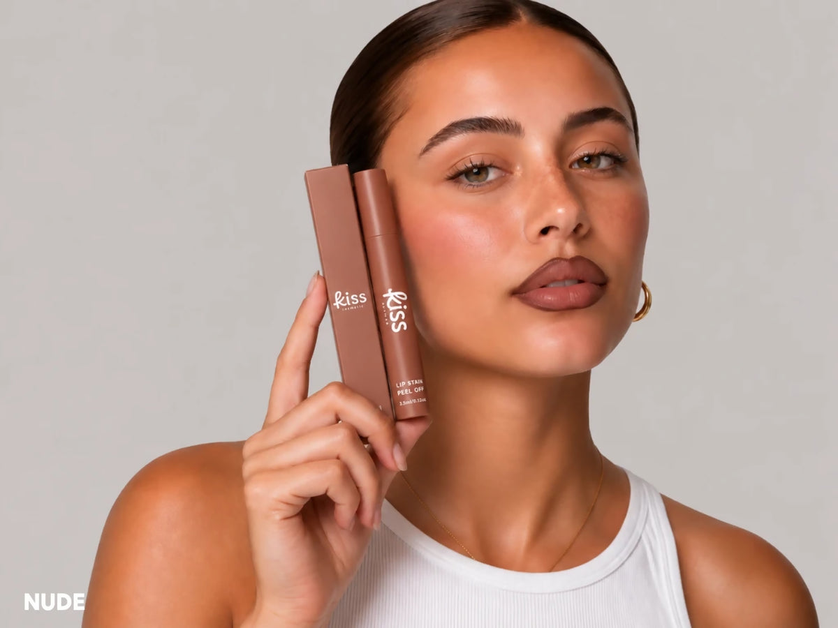 Lip Stain Nude — model